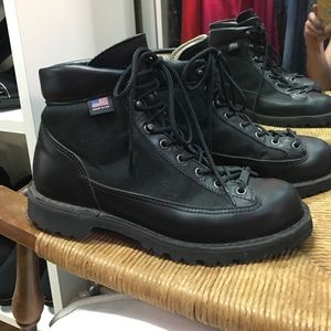 danner light black