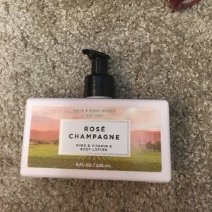 Bath and body rosé champagne lotion