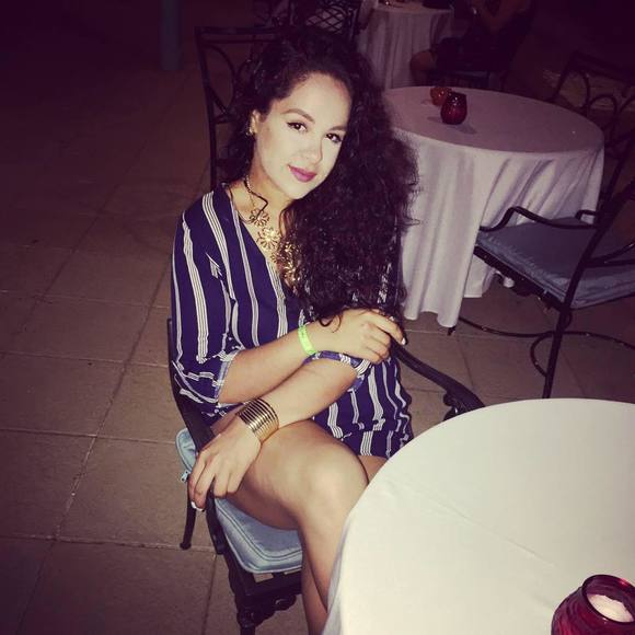 Meet your Posher, Mariela - Picture 1 of 1