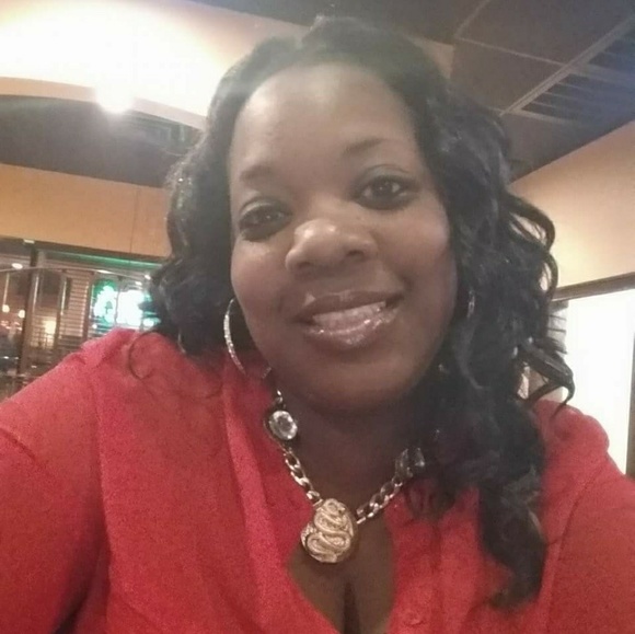 Meet your Posher, Wanda - Picture 2 of 4