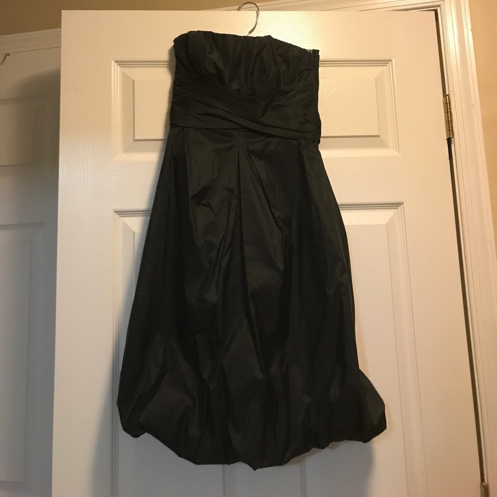 Short, black strapless dress