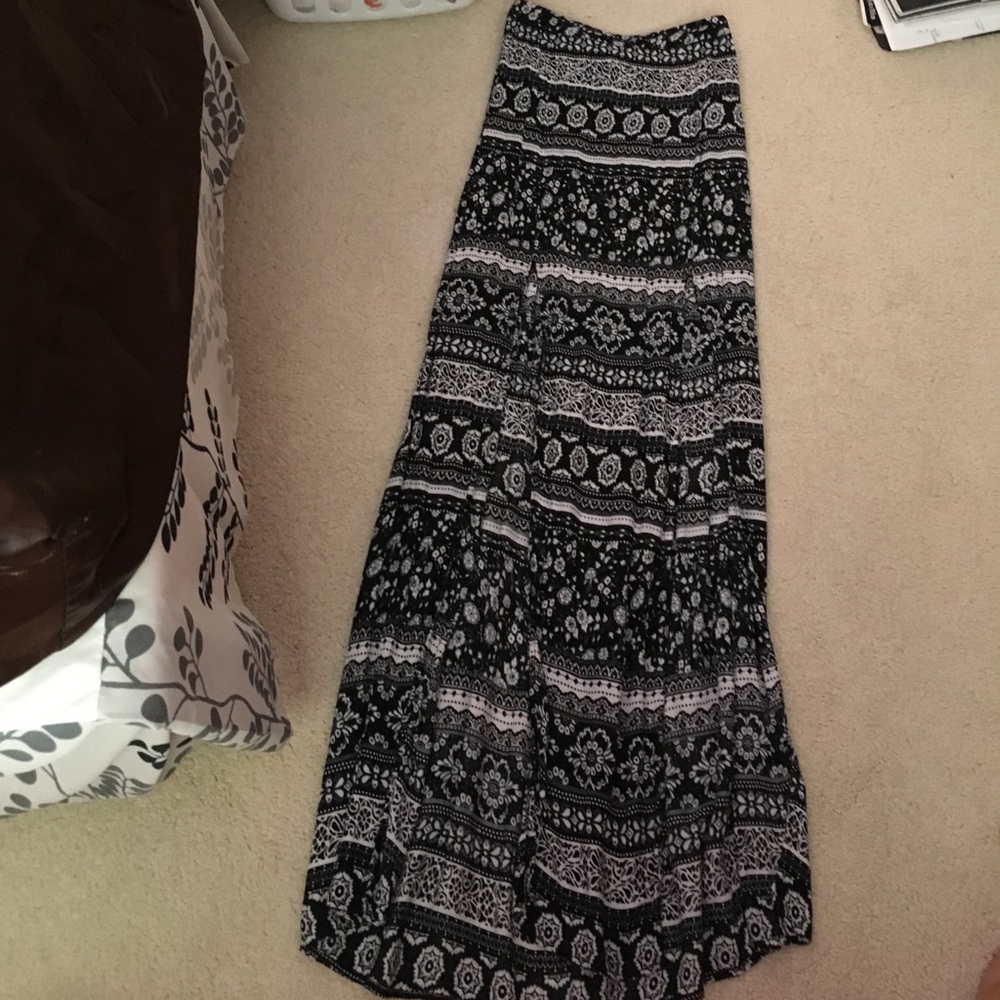 Floral print maxi skirt