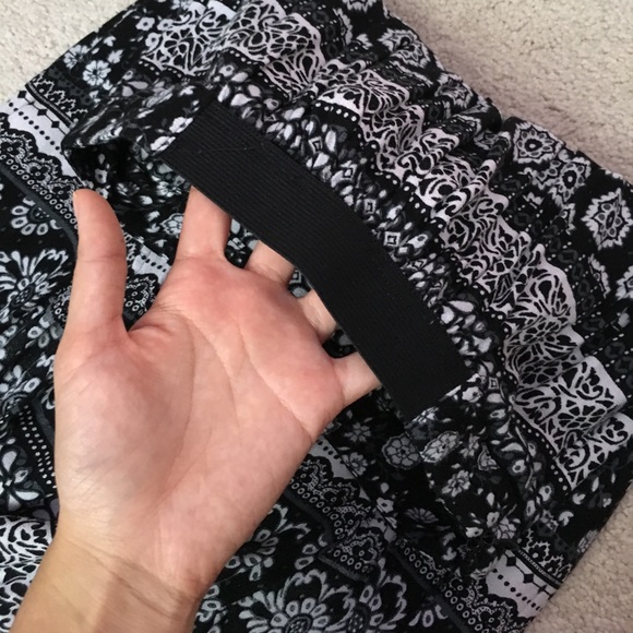 Floral print maxi skirt - Picture 3 of 3