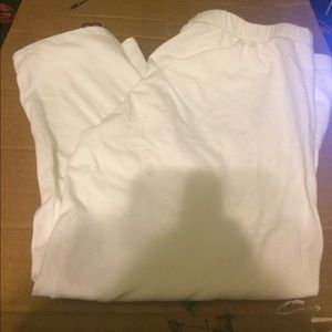 White Capri leggings