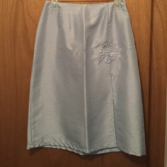 NWT! 2-piece. Skirt & top. - Picture 3 of 3