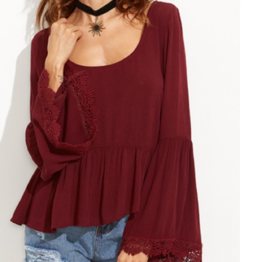 ✨Wide neck flowy bell sleeve top✨