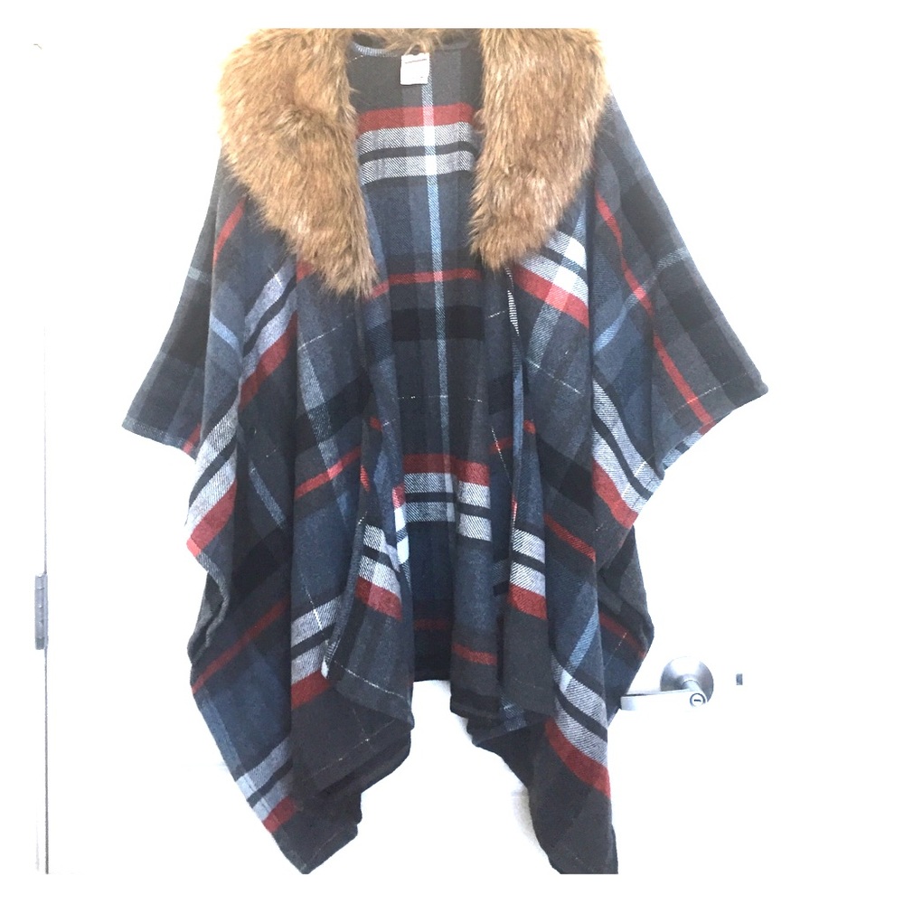 Faux fur plaid cape