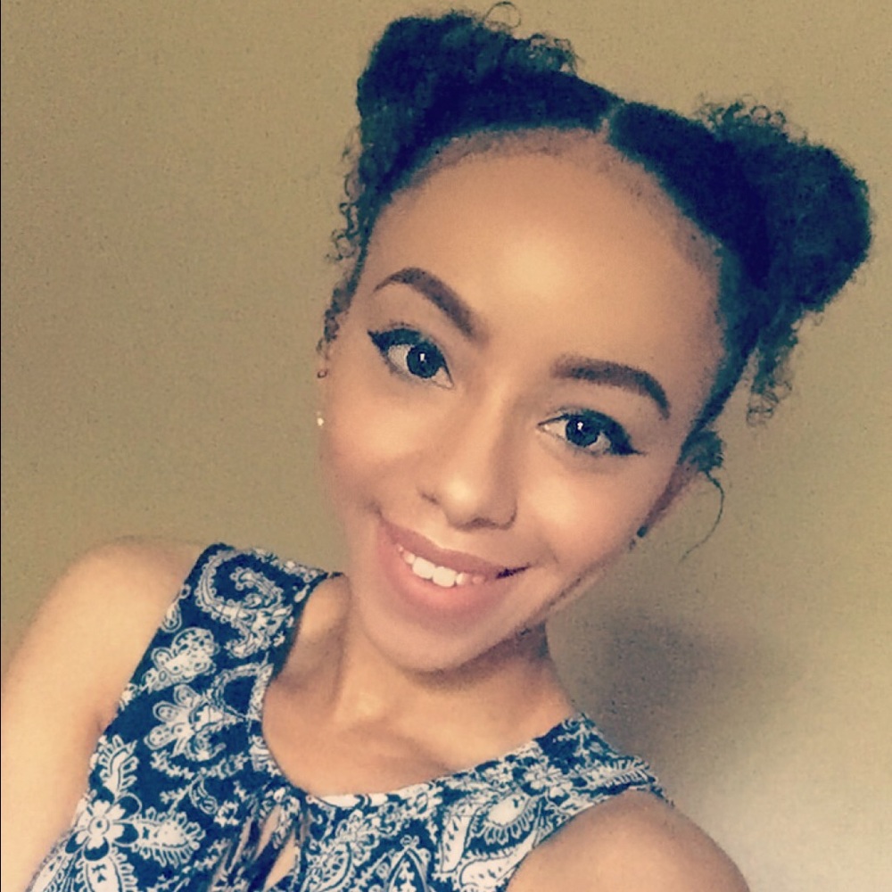 Meet your Posher, Brianna