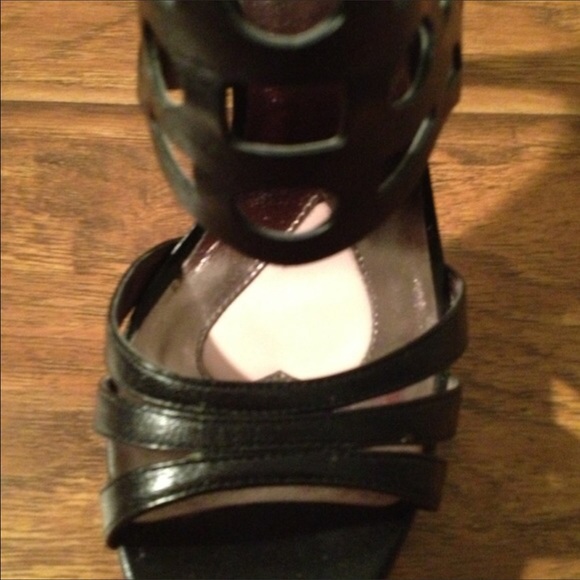 Paris Hilton black stilettos - Picture 4 of 4