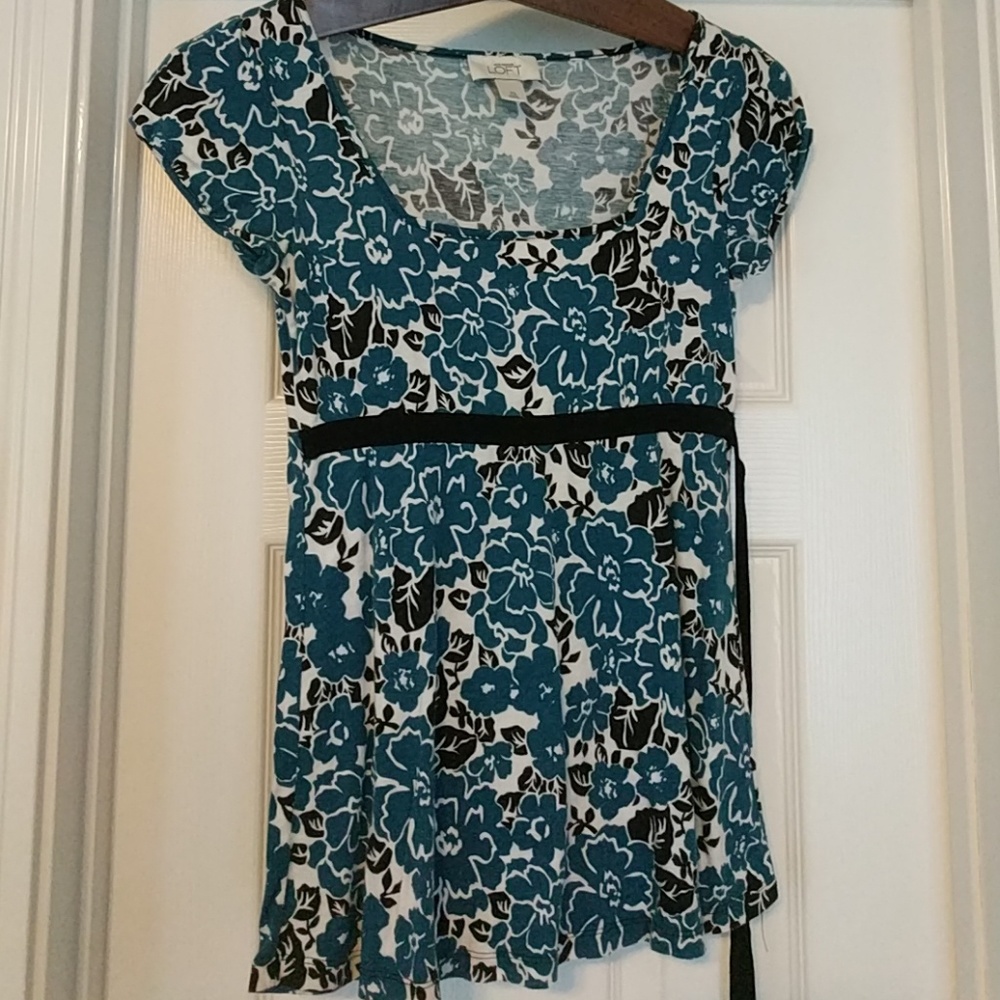 Fun floral LOFT blouse