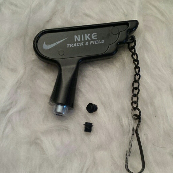 Nike cleats - Picture 4 of 4