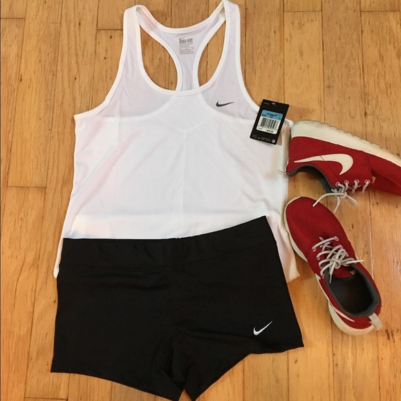 Nike Training Tank - Picture 3 of 3