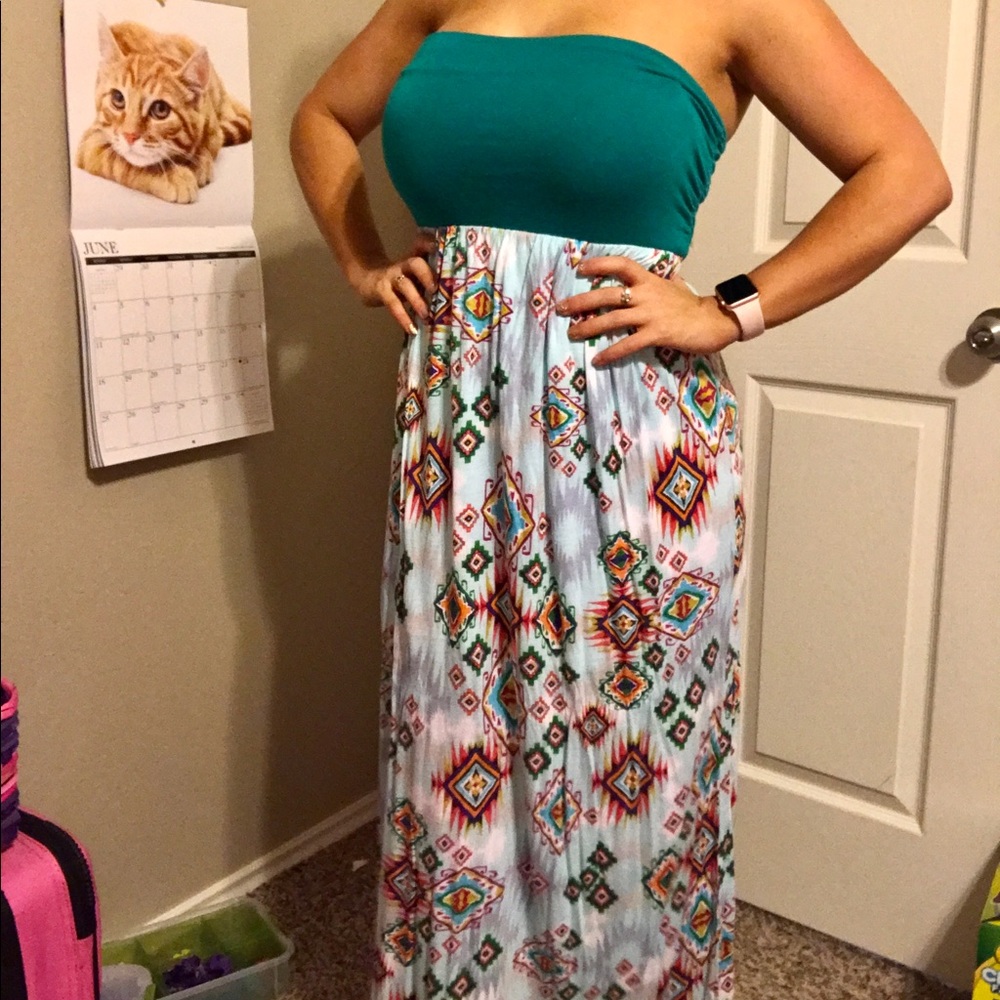 SALE (6/$15) Teal strapless maxi