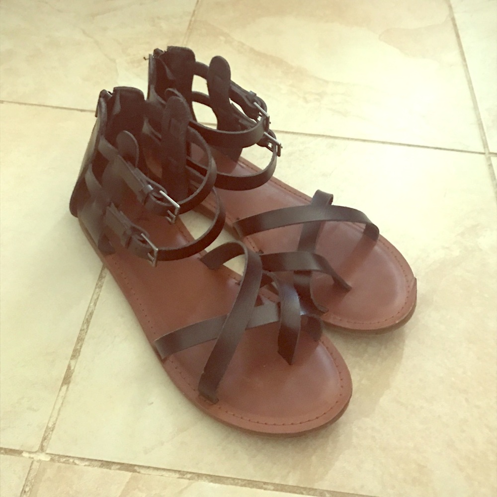 Black Sandals (American Eagle Outfitters)
