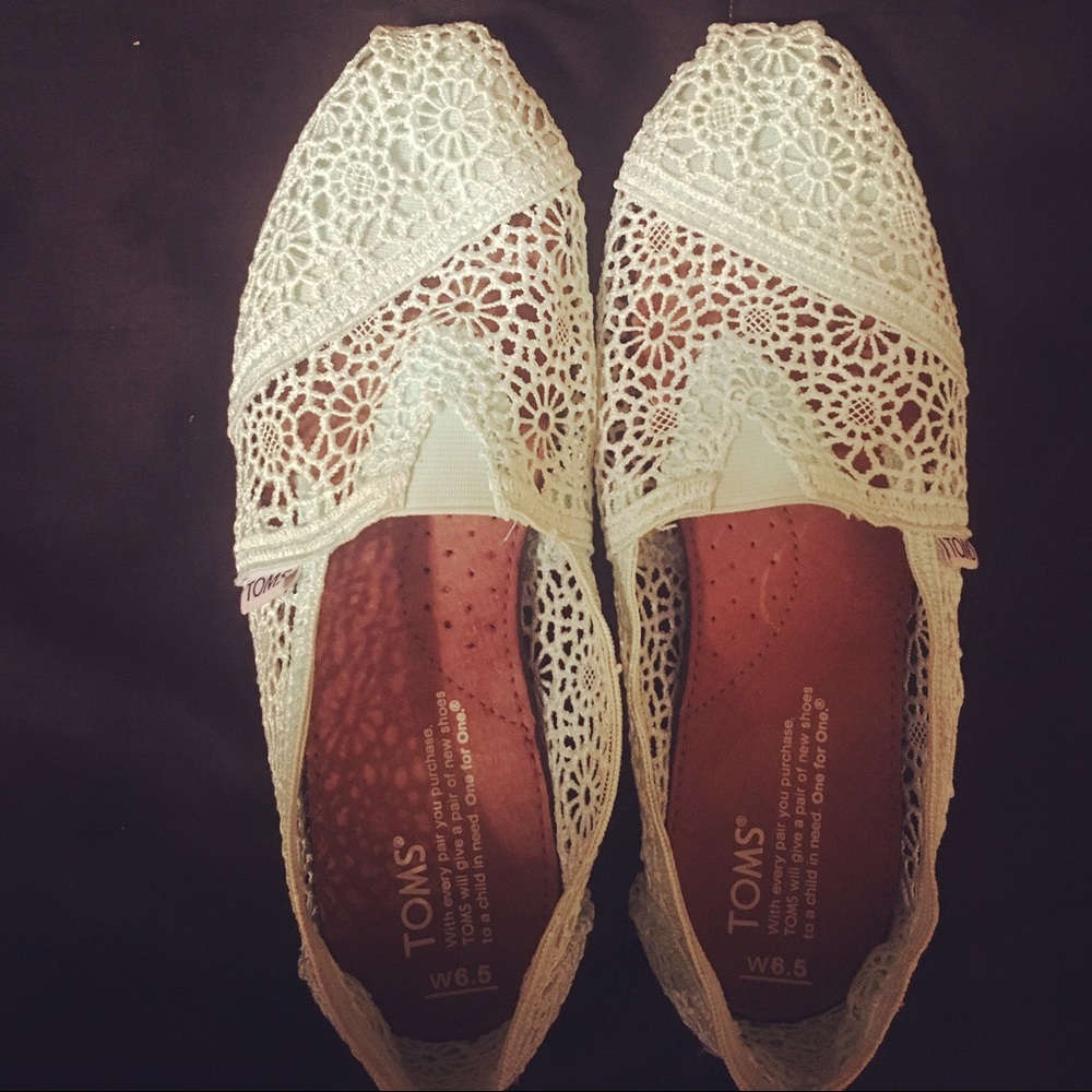 EUC Mint Crochet Toms - Picture 2 of 4