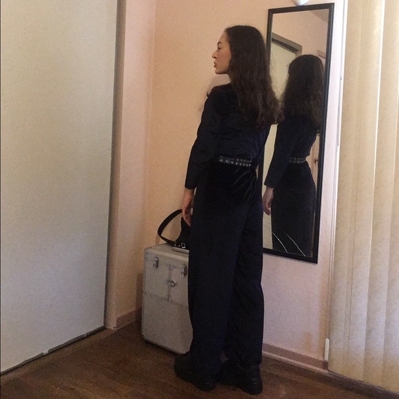 VELVET JUMPSUIT - Picture 2 of 4