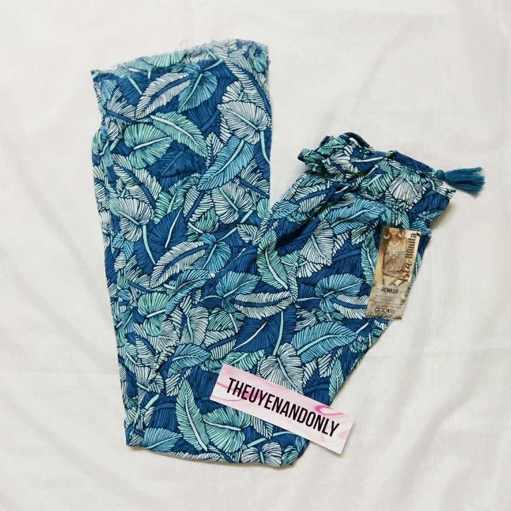 *1 HR SALE* NWT Tropical Palazzo Wide Legs Pant - Picture 2 of 6