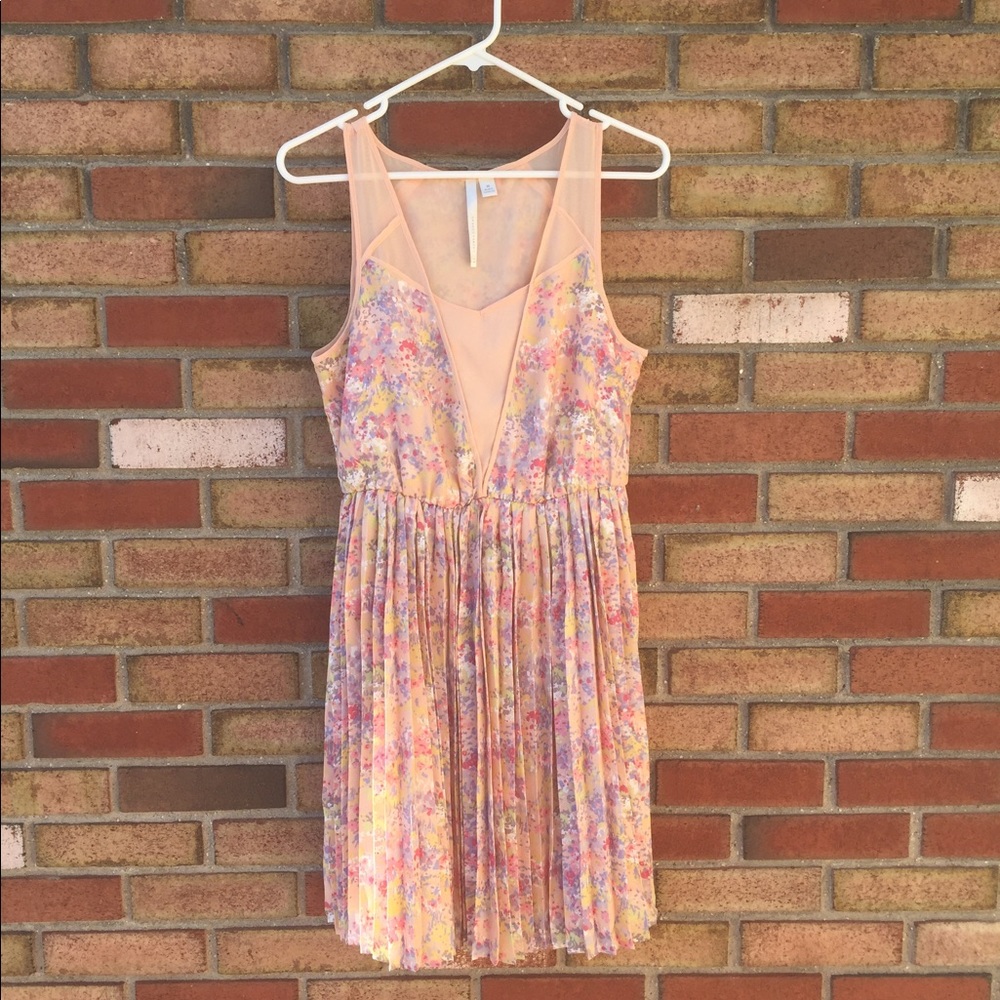 Lauren Conrad pink pleated floral dress