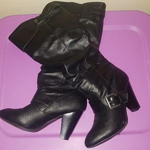 Black rampage boots
