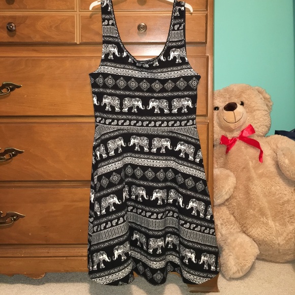Forever 21 elephant print dress! - Picture 2 of 4