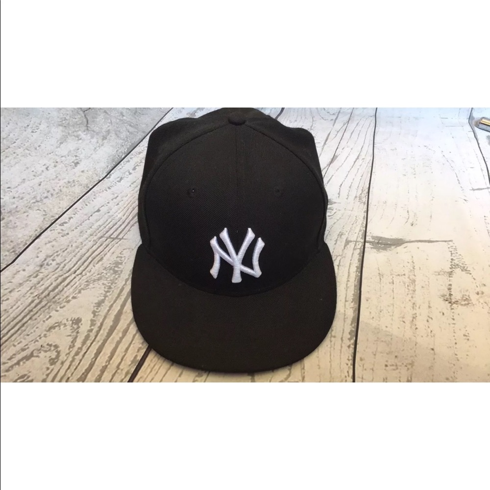 New Era Black And White NY Hat 7 3/8