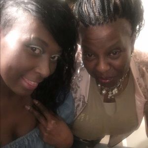 Meet your Posher, Sharon