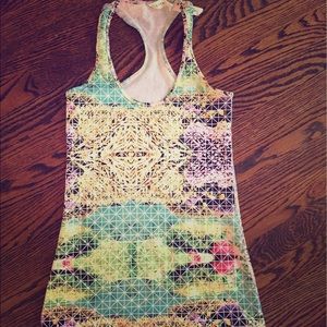 Lululemon size 6 multi color tank