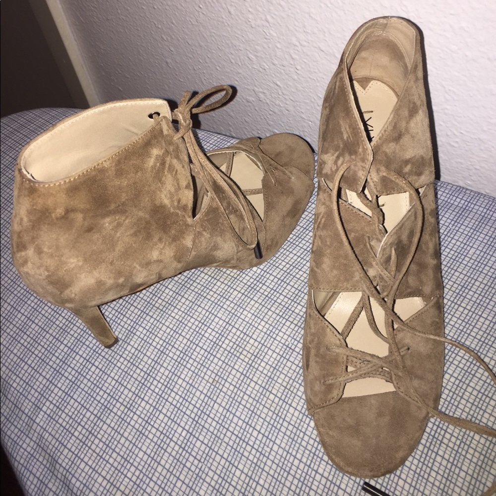 Via Spiga booties