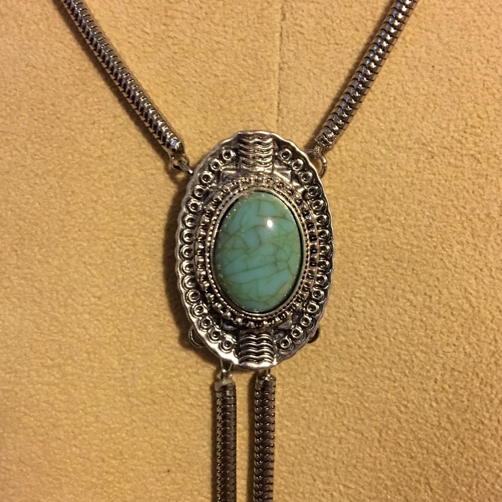 ❌SOLD❌ Faux Turquoise Bolo-Style Necklace Set
