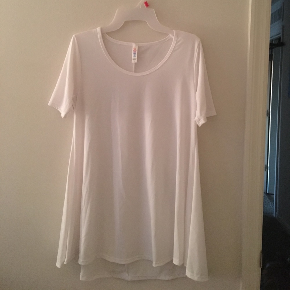 NWOT LulaRoe WHITE Perfect Tee 🦄🦄🦄 XS