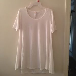 NWOT LulaRoe WHITE Perfect Tee 🦄🦄🦄 XS