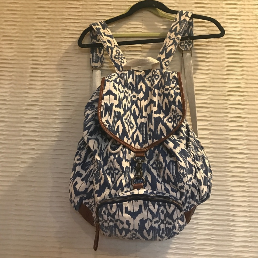 Black poppy backpack