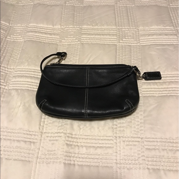 Coach wristlet - Picture 2 of 2