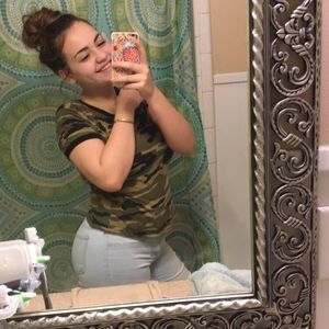 Meet your Posher, Madison