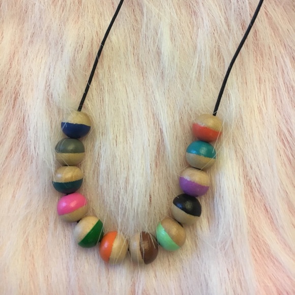 Modern wood bead necklace    New With Tag. - Picture 1 of 2