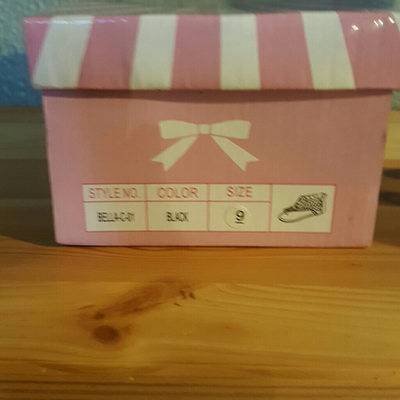 Girls Sandals - Picture 4 of 5