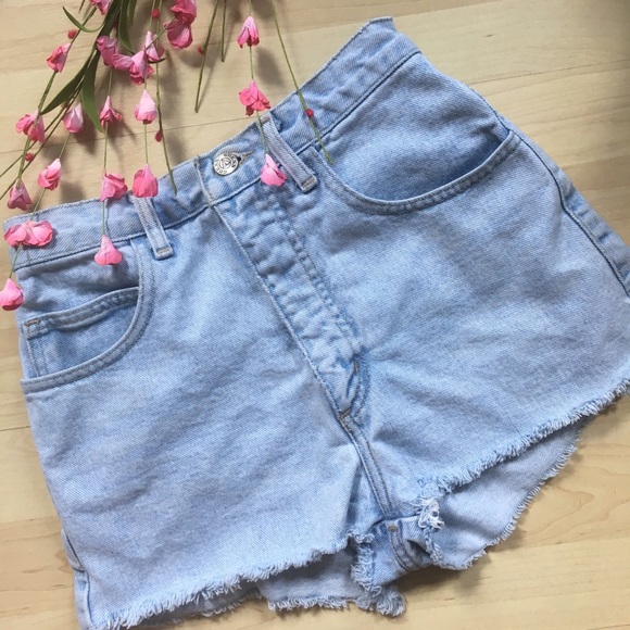 Guess Pants - Vintage Guess high waist cut off distressed shorts