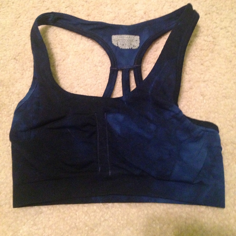 Athleta sports bra. Size XS. Black and blue colors