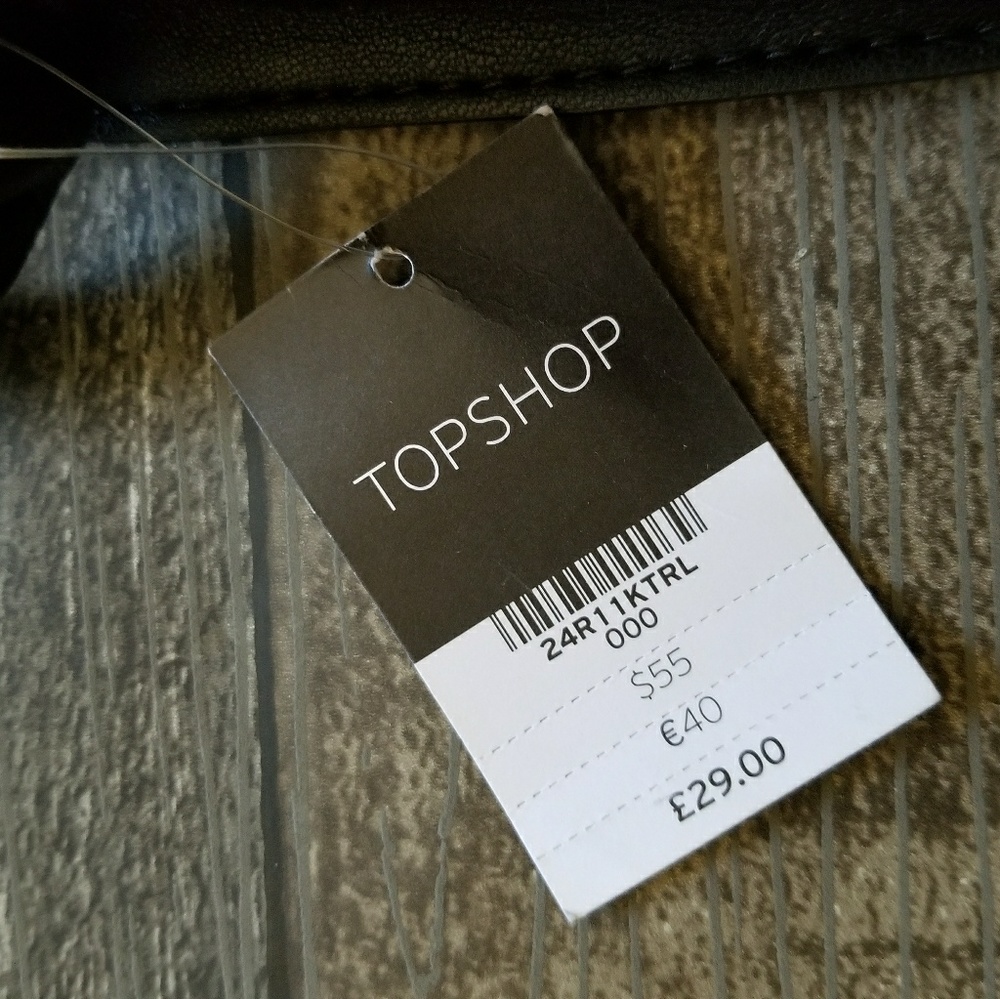TOPSHOP leopard print flap crossbody bag - Picture 8 of 8