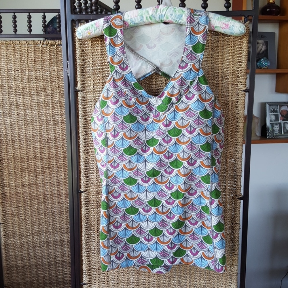 Ibex knot top