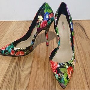 Artsy Floral Pumps (JUSTFAB)