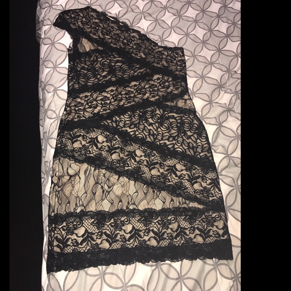 Black & Nude Lace BeBe dress