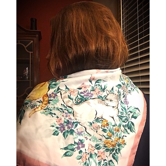 Vintage 1980's "Enchanted Garden" Cat Lovers Scarf - Picture 3 of 4