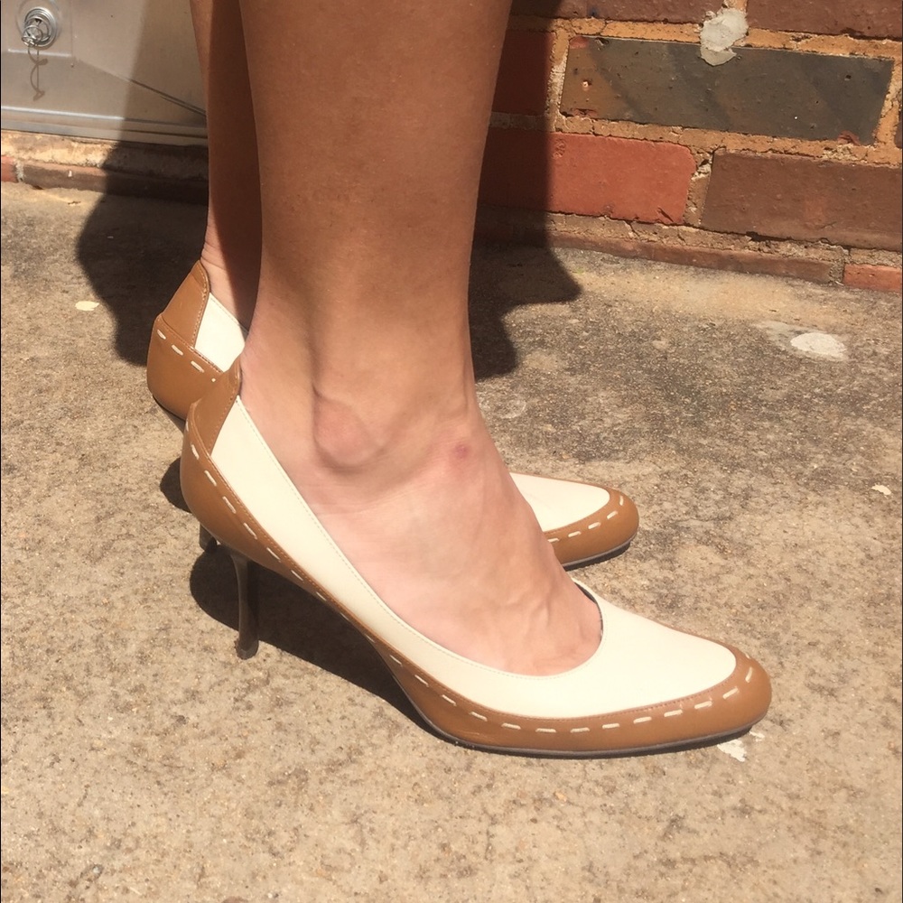 Escada cream and tan pump heels