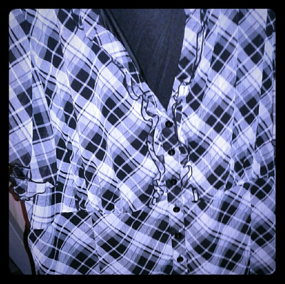 Black and white dress shirt - Picture 1 of 4