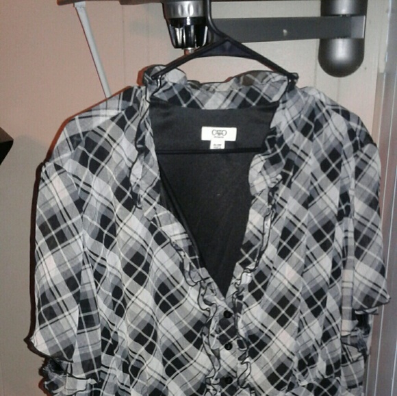 Black and white dress shirt - Picture 4 of 4