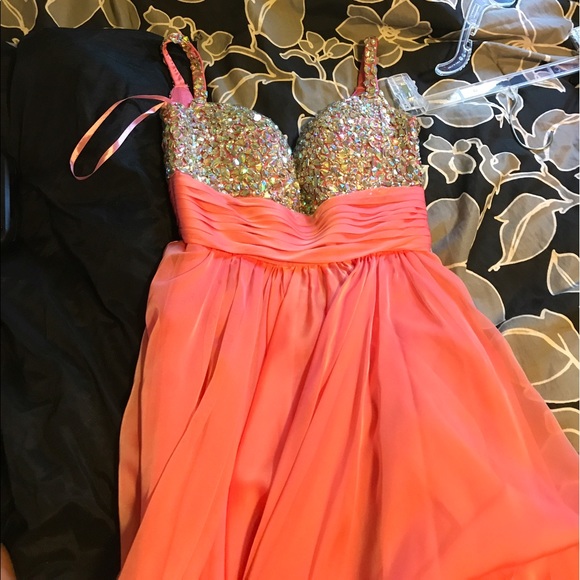 Dress - Picture 1 of 1