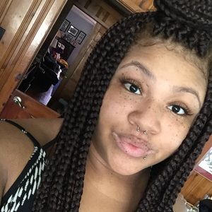 Meet your Posher, Chelsy