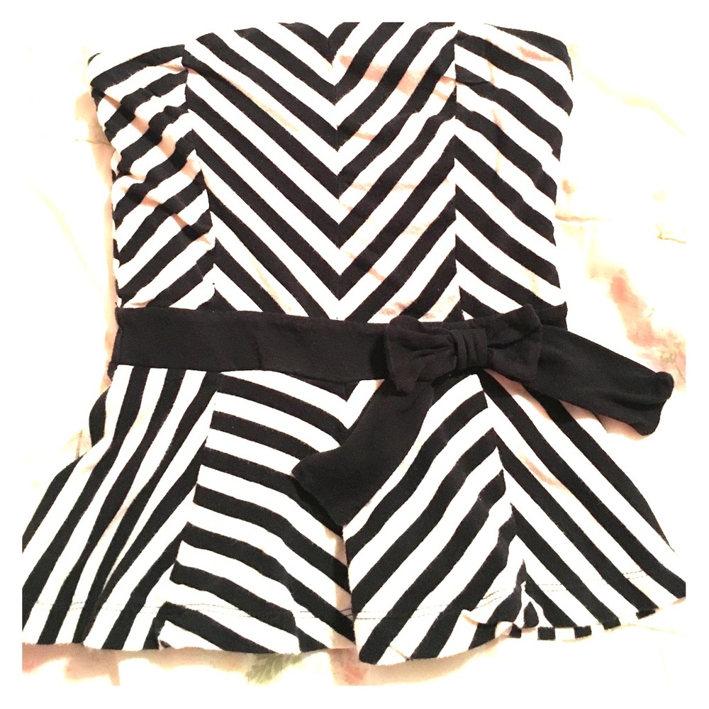 Strapless black and white top