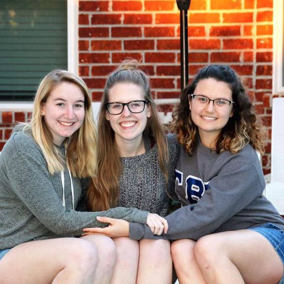 Meet your Posher, Megan - Picture 1 of 1